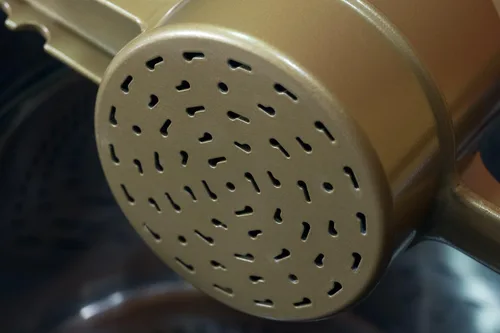 Miniatura 5 de Spaetzle Press 2192, diseño de agujeros irregulares para Spaetzle estilo raspado a mano, apto para lavavajillas, fabricado en Alemania