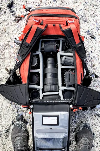 Miniatura 7 de f-stop Ajna - Mochila de cámara de aventura con inserto de engranaje acolchado extraíble para DSLR, al aire libre, viajes, fotografía, Rojo
