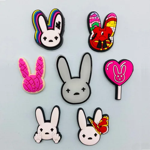 Miniatura 7 de 25, 30, 55, 120 piezas de dijes de Navidad para zapatos de zueco, sandalias deslizantes de burbujas, tema mixto, dijes de barro médico rosa