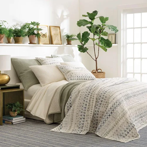 Miniatura 2 de Pine Cone Hill Pick Stitch Evergreen - Funda de almohada de Matelasse, tamaño estándar, patrón sólido verde