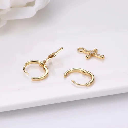 Miniatura 4 de Milacolato Aretes de plata de ley 925 con cruz para hombres y mujeres, delicados aretes de aro con circonita cúbica, aretes colgantes de cruz