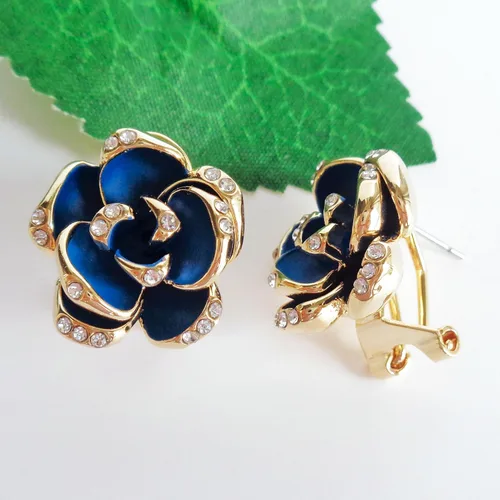 Miniatura 6 de Navachi Pendientes de clip de cristal blanco esmaltado de rosa de 18 quilates chapado en oro