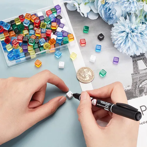 Miniatura 3 de BENECREAT 140 cubos de dados acrílicos en blanco de 10 colores de 0.295 in, varios colores, sin agujeros, con caja de almacenamiento para hacer