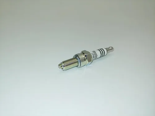 Miniatura 3 de RE Himalayan & Scram 411 Motocicleta NGK 4218 Iridium IX Bujía CR8EIX Royal Enfield. JL Missouri Parts & Misc.
