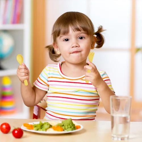 Miniatura 7 de Shopwithgreen Juego de utensilios de bambú para niños pequeños, juego de cucharas y tenedores para bebés y niños pequeños, juego de cubiertos