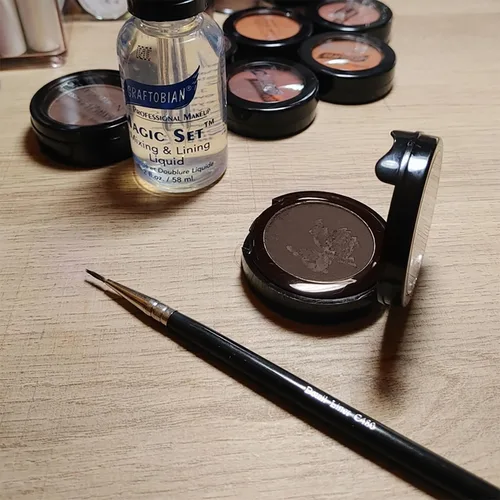 Miniatura 5 de Graftobian Delineador de ojos marrón expreso, de larga duración, polvo prensado activado por agua, versátil, fórmula fácil de aplicar, fácil