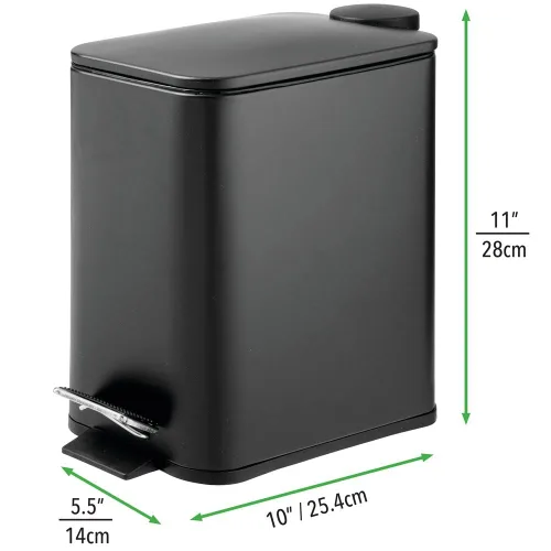 Miniatura 5 de mDesign Bote de basura rectangular de metal delgado de 1.3 galones/5 litros con pedal de paso, tapa de cierre fácil, forro removible - Papelera