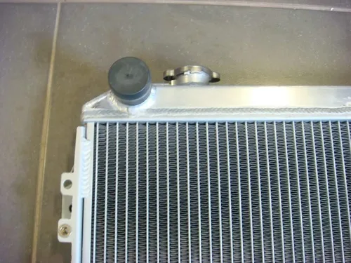 Miniatura 4 de Radiador de aluminio completo de 1.969 in para 1988-1997 89 90 91 92 93 94 95 96 Toyota Surf Hilux LN106 LN111 (diesel)
