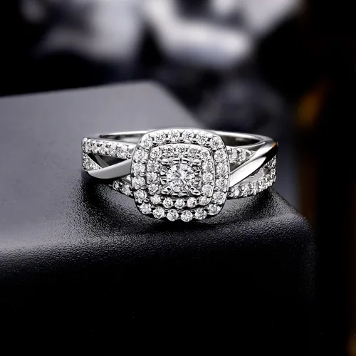Miniatura 4 de MDFUN Juego de anillos de compromiso cuadrados con halo de boda, anillo de compromiso chapado en oro blanco de 18 quilates, anillo de eternidad