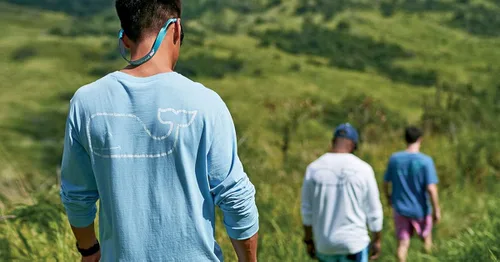 Miniatura 6 de vineyard vines Mens Long Sleeve Modern Whale Pocket T-Shirt