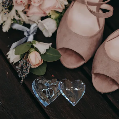 Miniatura 6 de Caja de anillo de acrílico grabada para ceremonia de boda, caja de portador de anillos para compromiso de propuesta (forma de corazón B)