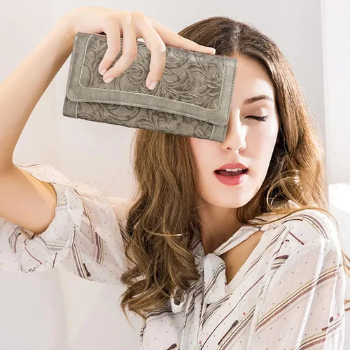 Miniatura 24 de MEITRUE Cartera de cuero para mujer, con bloqueo RFID, triple pliegue, con relieve, soporte para tarjetas, organizador de chequera para teléfono