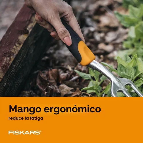 Miniatura 7 de Fiskars Ergo Cultivador para Cavar, Airear el Suelo y Deshierbar, Herramienta de Jardín de Alta Resistencia con Agujero para Colgar