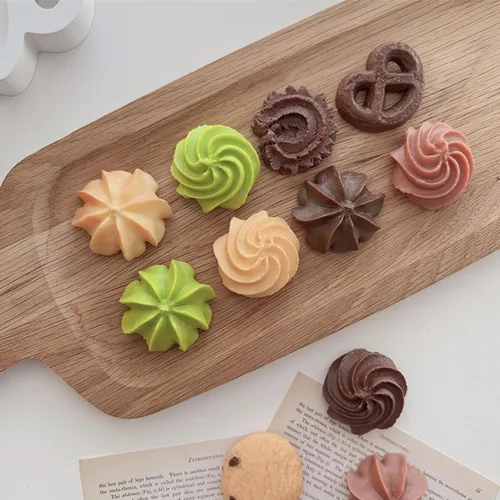 Miniatura 5 de Moldes de silicona para galletas de chocolate, 6 paquetes de donas de caramelo, mini waffle, moldes para decoración de pasteles, adornos de Púrpura