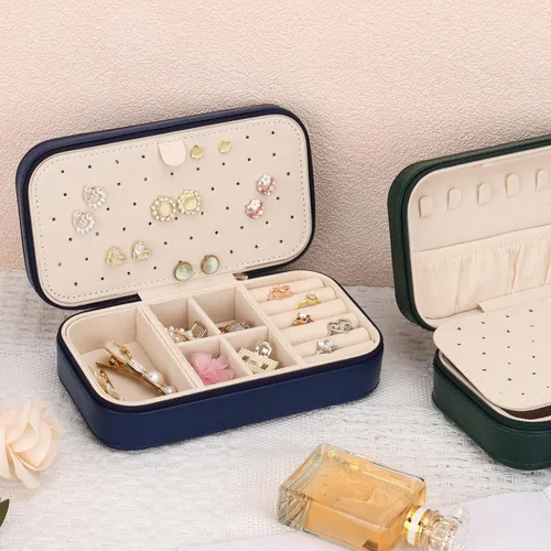 Miniatura 5 de DesignSter Joyero de viaje, estuche portátil de piel sintética, pequeñas cajas de joyería para regalos, organizador de joyas de viaje para mujeres
