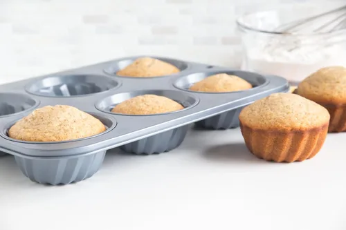 Miniatura 6 de Fox Run Molde estriado para muffins, 14 x 10.5 x 2 pulgadas, metálico