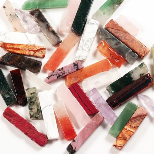 Miniatura 3 de Dijes de piedra de cristal natural real para la fabricación de joyas, más de 30 unidades de palitos de cristal de colores mixtos a granel