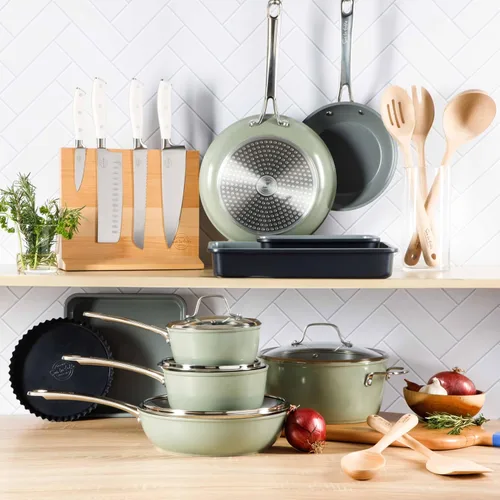 Miniatura 6 de Sur La Table Kitchen Essentials - Juego de 5 piezas de cuchillos de acero alemán con mango triple remachado en bloque magnético de madera de haya