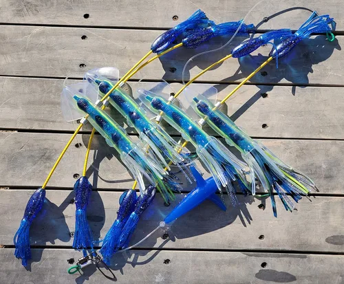 Miniatura 5 de LOBO LURES SquidNation Billfish Edition Longtail Flippy Floppy Pakula Edition Marlin & Atún Teaser - Cadena de margaritas LUMO Glow