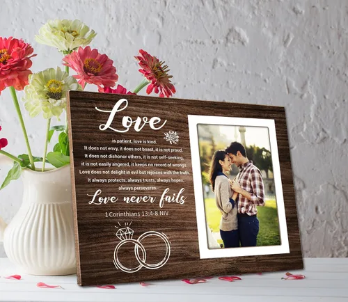 Miniatura 4 de Marco de fotos rústico, marco de fotos para parejas, 1 Corinthians 13:4-8 Love Never Fails, regalo de pareja para aniversario de boda, compromiso
