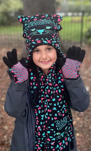 Miniatura 3 de N'Ice Caps, juego de accesorios gorra, bufanda, guante tejidos de sherpa con estampado para chicas.