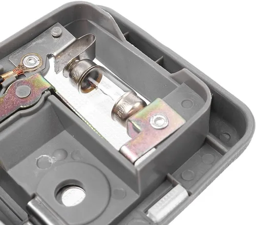 Miniatura 6 de Luz de domo automotriz, lámpara de lectura de techo interior de automóvil para Mitsubishi Pajero Montero Shogun V31 V32 V33 V43 1990-2004