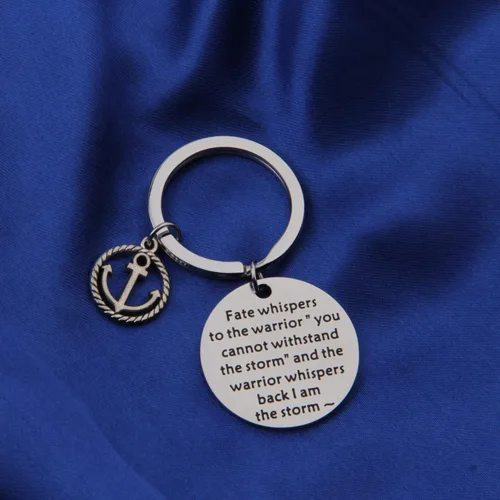 Miniatura 2 de FEELMEM Llavero con texto en inglés "I am The Storm Destino Whispers to The Warrior