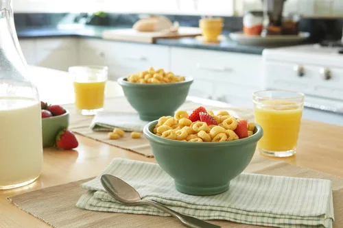 Miniatura 5 de Honey Ohs! Cereales de tamaño familiar, cereal crujiente para desayuno en forma de Os hechos con maíz endulzado, avena y arroz, caja de 20 OZ