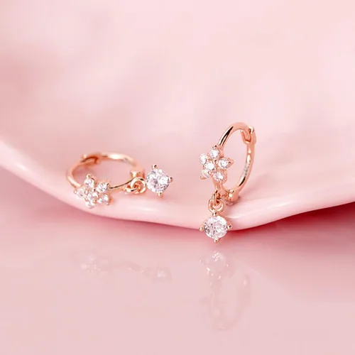Miniatura 5 de SLUYNZ Aretes de aro pequeños de plata de ley para mujer, pequeños aretes de aro con flor de circonita cúbica