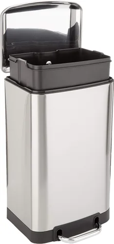 Amazon Basics Cubo de basura rectangular pequeño con tapa y pedal de cierre suave para baño, dormitorio, sala de estar, oficina, resistente a las