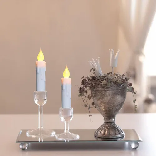 Miniatura 2 de CVHOMEDECO. Velas cónicas parpadeantes LED, velas sin llama con goteo, operadas por batería con temporizador, blancas, 4-3/4 pulgadas, juego de 2
