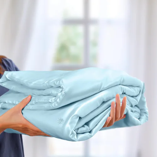 Miniatura 3 de Vonty Manta de Satén, Manta de Satén Azul Bebé de 50x60 Pulgadas, Refrescante y Sedosa, Sin Arrugas de Punto Trenzado para Sofá, Sofá, Cama