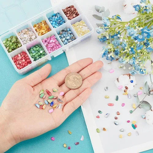 Miniatura 3 de SUPERFINDINGS 120G 10 colores pequeñas conchas naturales trituradas relleno de resina de conchas teñidas piezas de conchas irregulares rebanadas