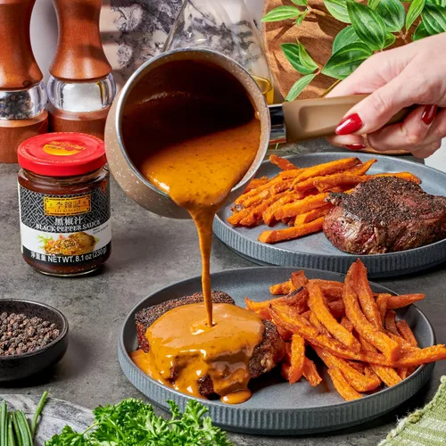 Miniatura 7 de Lee Kum Kee Salsa de pimienta negra (8.1 oz - 1 paquete), salsa lista para usar, perfecta para freír, platos al vapor, salsas, adobos, fideos