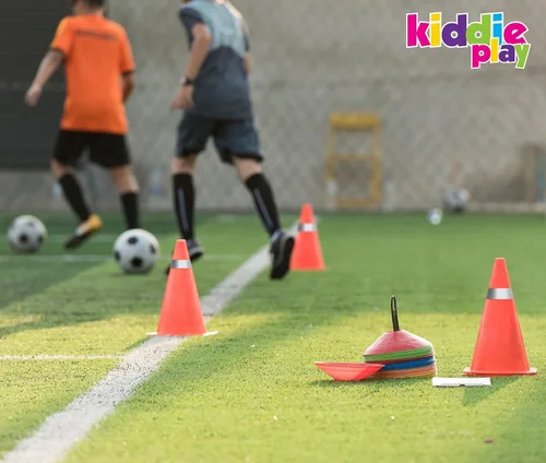 Miniatura 4 de Kiddie Play Conos para deportes 7" pequeños conos de fútbol para niños, paquete de 12 Mini conos naranjas para taladros, agilidad, entrenamiento