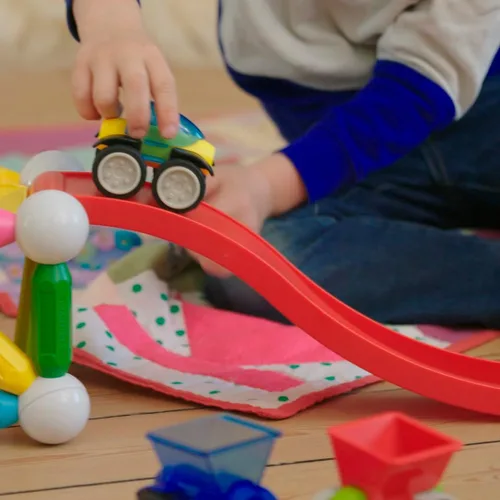 Miniatura 8 de SmartMax Stunt Cars - Juego de construcción de descubrimiento magnético STEM con vehículos en movimiento con piezas de construcción seguras