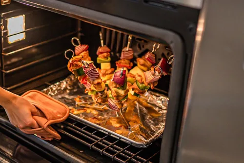 Miniatura 2 de O-Yaki - Sistema de brochetas verticales de metal para barbacoa, juego de 9 pinchos planos para asar brochetas con soporte para brochetas, libro
