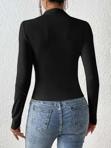 Miniatura 2 de Verdusa Camiseta de manga larga ajustada con cuello alto falso para mujer, color negro