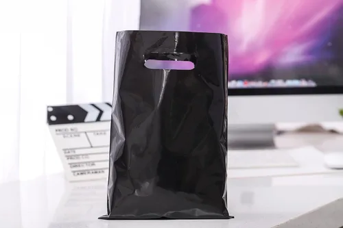 Miniatura 5 de ysmile Pequeña bolsa de compras de plástico negro con asa para pequeñas empresas Bolsa de plástico de mercancía troquelada bolsa de polietileno 100