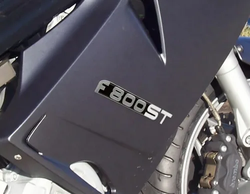 labelbike - 2 pegatinas en resina 3D escrita F800ST motocicleta compatible con BMW F 800 pegatinas F800 ST
