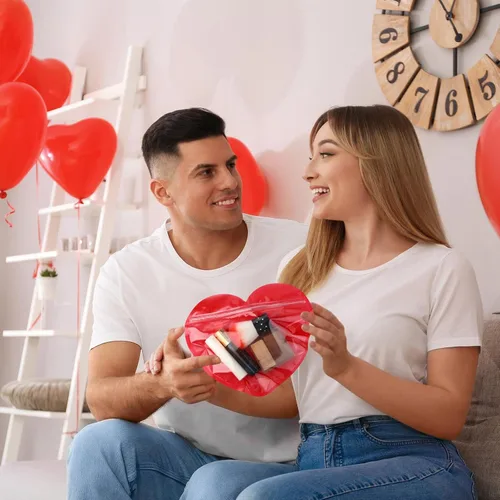 Miniatura 6 de Yexiya 50 bolsas de regalo de corazón grandes para pequeñas empresas de 3.4 x 4 pulgadas, bolsas de joyería transparentes en forma de corazón, Rojo