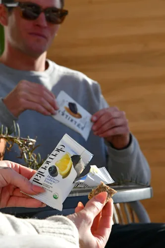 Miniatura 6 de Elemental Superfood Seedbars - Limón de anacardo y arándano, 1.8 onzas, paquete de 12, 100% orgánico certificado, verificado sin OMG, sin gluten