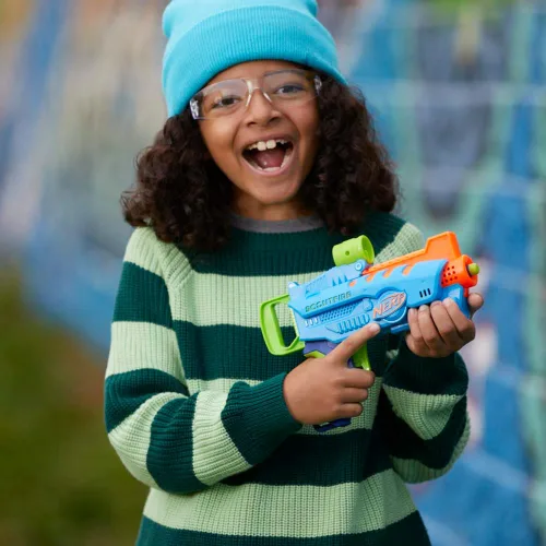 Miniatura 8 de Nerf Elite Jr Ultimate Starter Set, 2 lanzadores de espuma de juguete fáciles de jugar, 15 dardos Nerf Elite, 2 objetivos, juegos al aire libre