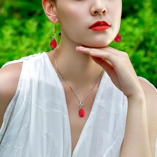 Miniatura 4 de Pandahall - 100 cuentas de cristal de lágrima roja facetadas, colgantes de cristal para pulseras de San Valentín, aretes, collares, fabricación