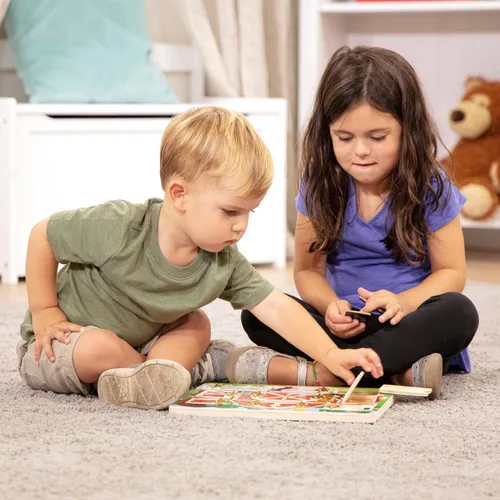 Miniatura 6 de Melissa & Doug–Granja magnética, juego de escondidas, Multicolor