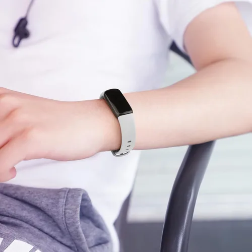 Miniatura 6 de Paquete de 4 correas deportivas compatibles con Fitbit Luxe para mujeres y hombres, correas deportivas de repuesto de silicona suave para Fitbit