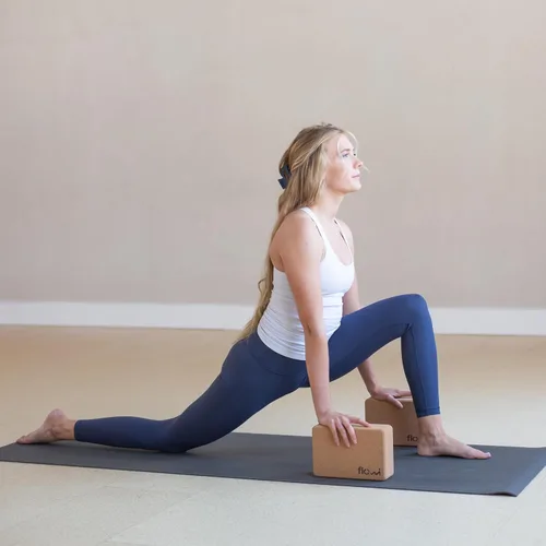 Miniatura 5 de Bloques de yoga de corcho natural, paquete de 2 con correa y bolas de masaje, accesorios de yoga premium para mujeres y hombres