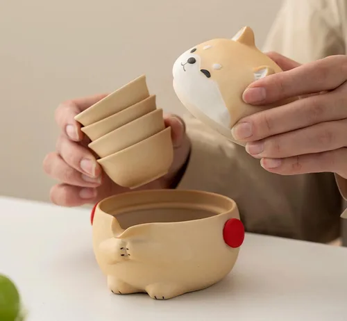 Miniatura 4 de Mini juego de té Gaiwan, linda tetera Shiba Inu con bolsa portátil para viajes, tetera china de gongfu de cerámica con 4 tazas de té de cerámica.