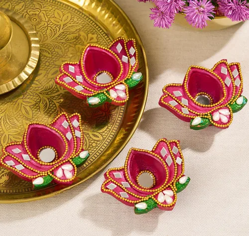 Indotribe 12 piezas de diyas de 3 pulgadas para Pooja Clay Diya para decoraciones de Diwali para decoración del hogar, regalos de regreso para