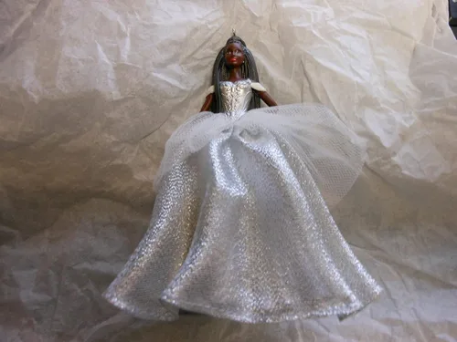 Miniatura 6 de Hallmark Keepsake Plástico, adorno navideño 2021, Barbie Hermosa bailarina